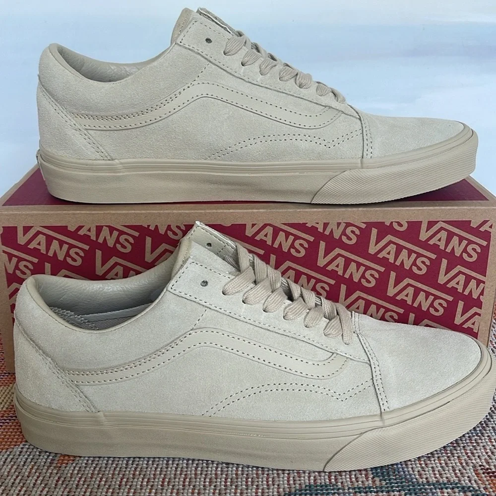 Vans Men’s Old Skool Mono Suede Tan
VN000CPSTAN
Sneakers - Picture 16 of 16